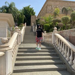 Meet your Posher, Moe